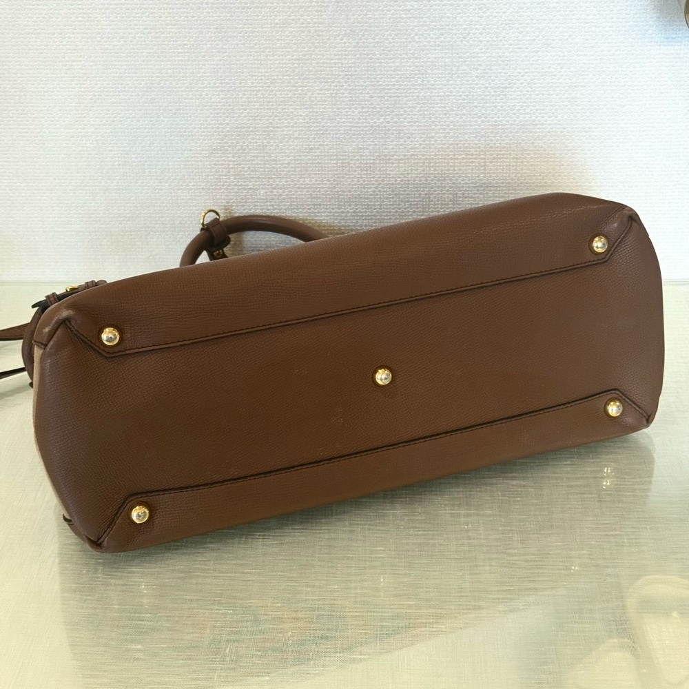 Burberry Large Chestnut Leather Tote - Picture 13 of 14